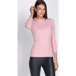 Różowy Sweter Reasonableness. Czerwone swetry klasyczne damskie marki Born2be, xl, prążkowane, ze stójką. Za 29,99 zł.