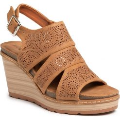 Sandały REFRESH - 69488 Camel. Pomarańczowe klapki damskie Refresh, bez wzorów, ze skóry ekologicznej, bez obcasa, na obcasie. W wyprzedaży za 119,00 zł.