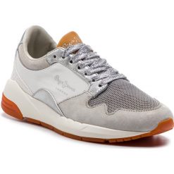 Sneakersy PEPE JEANS - Foster Maya PLS30857 Pearl Silver 911. Brązowe półbuty damskie Pepe Jeans, z jeansu. W wyprzedaży za 259,00 zł.