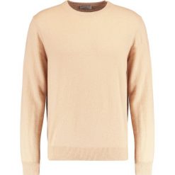 Swetry klasyczne męskie: Editions MR BOXY CREWNECK Sweter camel