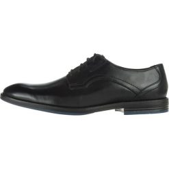 Clarks Prangley Walk Buty wizytowe Czarny. Czarne buty wizytowe męskie Clarks, ze skóry, bez zapięcia. Za 447,95 zł.