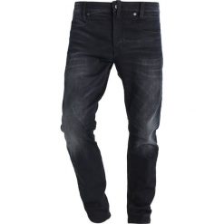 GStar Jeansy Relaxed Fit aged. Czarne jeansy męskie marki G-Star. W wyprzedaży za 428,35 zł.