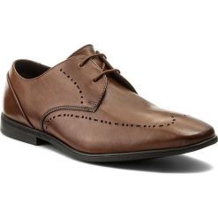 Półbuty CLARKS - Bampton Limit 261197927 Tan Leather. Brązowe buty wizytowe męskie marki Clarks, ze skóry. W wyprzedaży za 179,00 zł.