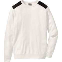 Sweter Regular Fit bonprix biały. Białe swetry męskie bonprix, xl, bez wzorów, z kontrastowym kołnierzykiem, bez kaptura. Za 37,99 zł.
