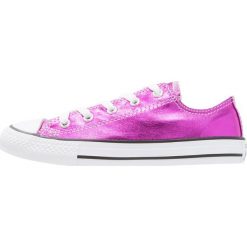 Converse CHUCK TAYLOR ALL STAR SEASONAL METALLICS OX Tenisówki i Trampki lilac. Czerwone trampki dziewczęce Converse, z materiału, klasyczne. W wyprzedaży za 146,30 zł.
