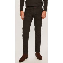 Pierre Cardin - Spodnie. Pomarańczowe spodnie męskie Pierre Cardin, na co dzień, bez wzorów, z elastanu, casualowe. W wyprzedaży za 299,90 zł.
