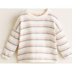 Mango Kids - Sweter dziecięcy Pili 80-104 cm. Szare swetry dziewczęce marki Mango Kids, bez wzorów, z bawełny, z okrągłym kołnierzem, z krótkim rękawem, krótkie, bez kaptura. Za 59,90 zł.