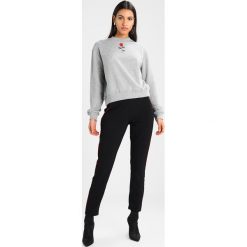 Bluzy damskie: NAKD CHEST ROSE EMBROIDREY Bluza grey melange