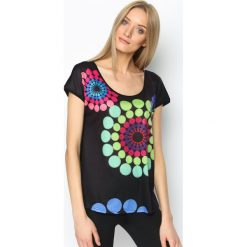 Czarny T-shirt Happiness Circles. Czarne bluzki damskie marki Born2be, l. Za 49,99 zł.