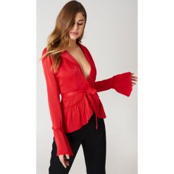 Marynarki i żakiety damskie: NA-KD Exclusive Marynarka z wiązaniem w talii – Red
