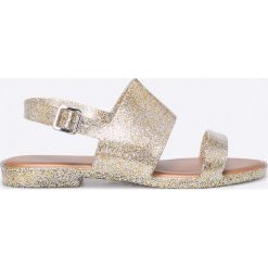 Melissa - Sandały Classy Ad. Żółte klapki damskie Melissa, bez wzorów, z materiału, bez obcasa, na szpilce. W wyprzedaży za 159,90 zł.