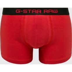 G-Star Raw - Bokserki (3-Pack). Czerwone bokserki męskie G-Star RAW, bez wzorów, z elastanu. W wyprzedaży za 119,90 zł.