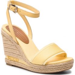 Espadryle TOMMY HILFIGER - Iconic Elena Tommy Pastel FW0FW04074 Golden Haze 731. Espadryle damskie TOMMY HILFIGER. W wyprzedaży za 349,00 zł.