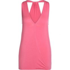 Topy sportowe damskie: Curare Yogawear WICKELOPTIK Top himbeere