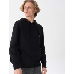 Bluza z kapturem basic - Czarny. Czarne bluzy męskie House, s, bez wzorów, z kapturem, bez rękawów, z kapturem. Za 69,99 zł.