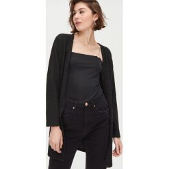 Kardigan z kieszeniami - Czarny. Czarne swetry damskie Cropp, s, bez wzorów. Za 59,99 zł.