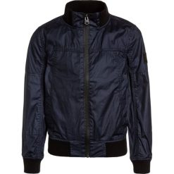 Petrol Industries Kurtka Bomber deep capri. Niebieskie kurtki męskie bomber marki Petrol Industries, z bawełny. Za 299,00 zł.