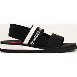 Love Moschino - Sandały. Czarne klapki damskie Love Moschino, bez wzorów, z materiału, bez obcasa, na obcasie. Za 419,90 zł.