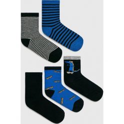 Name it - Skarpetki dziecięce (5-Pack). Niebieskie skarpetki chłopięce marki Name it, bez wzorów, z elastanu. Za 29,90 zł.
