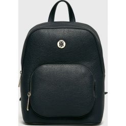 Tommy Hilfiger - Plecak. Niebieskie plecaki damskie marki TOMMY HILFIGER, ze skóry ekologicznej. W wyprzedaży za 499,90 zł.
