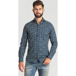 KOSZULA PAJOS Joop! Collection. Niebieskie koszule męskie Joop! Collection, m, z haftami, z bawełny, z włoskim kołnierzykiem, bez rękawów. Za 249,00 zł.
