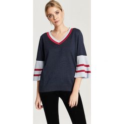 Sweter w kolorze granatowym. Niebieskie swetry damskie Zabaione, Hailys, l, bez wzorów, z bawełny, bez rękawów, bez kaptura. W wyprzedaży za 99,95 zł.