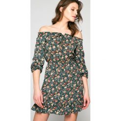 Answear - Sukienka. Szare sukienki mini ANSWEAR, na co dzień, l, z poliesteru, casualowe, proste. W wyprzedaży za 79,90 zł.