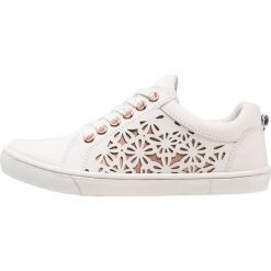 Zebra Schuhe TRENTO Tenisówki i Trampki white/red gold. Białe trampki chłopięce marki Zebra Schuhe, z motywem zwierzęcym, z materiału. Za 339,00 zł.