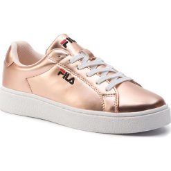 Sneakersy FILA - Upstage F Low Wmn 1010470.71A Spanish Villa. Różowe półbuty damskie Fila, na co dzień, bez wzorów, ze skóry ekologicznej, bez obcasa, bez zapięcia. W wyprzedaży za 179,00 zł.