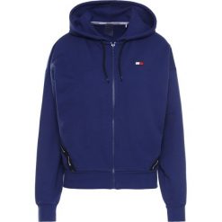 Bluza Tommy Sport Fz With Tape S10S100478. Niebieskie bluzy sportowe damskie Tommy Sport, s, bez wzorów, z bawełny, bez rękawów, bez kaptura. Za 449,00 zł.