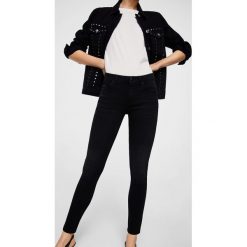 Mango - Jeansy Olivia2. Szare rurki damskie marki Mango. W wyprzedaży za 99,90 zł.