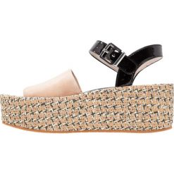 Rzymianki damskie: Kenneth Cole New York DANTON Sandały na platformie multicolor