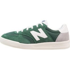 New Balance CRT300 Tenisówki i Trampki pebble. Zielone tenisówki męskie New Balance, z materiału. Za 399,00 zł.