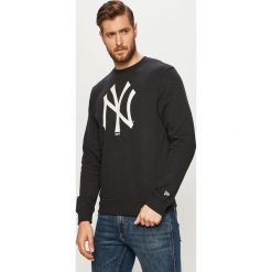 New Era - Bluza. Niebieskie bluzy męskie New Era, s, z nadrukiem, z bawełny, z okrągłym kołnierzem, bez rękawów, bez kaptura. W wyprzedaży za 239,90 zł.