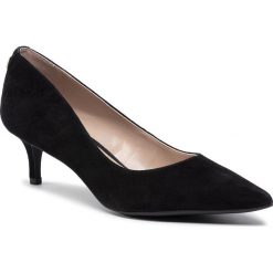Szpilki LAUREN RALPH LAUREN - Adrienne 802755524005 Black. Czarne półbuty damskie Lauren Ralph Lauren, bez wzorów, z zamszu, bez obcasa, na obcasie, bez zapięcia. Za 499,00 zł.