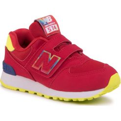 Sneakersy NEW BALANCE - YV574TDR Czerwony. Czerwone trampki chłopięce New Balance, bez wzorów, ze skóry ekologicznej, na rzepy. Za 229,00 zł.