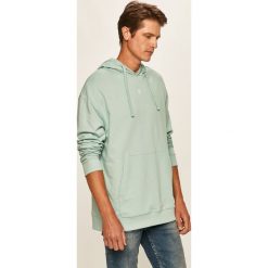 Only & Sons - Bluza. Białe bluzy męskie Only & Sons, s, z nadrukiem, z bawełny, z kapturem, bez rękawów, z kapturem. Za 169,90 zł.