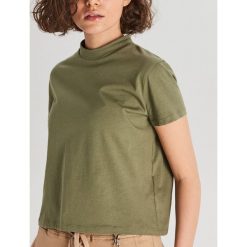 Koszulka basic turtle neck - Khaki. Brązowe koszulki damskie Cropp, s. W wyprzedaży za 9,99 zł.