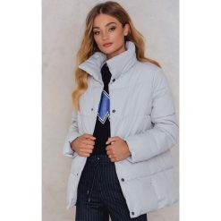 Rut&Circle Kolorowa, watowana kurtka Hilma - Grey. Szare kurtki damskie Rut&Circle, w kolorowe wzory, z poliesteru. W wyprzedaży za 121,48 zł.