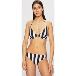 Guess Jeans - Figi kąpielowe. Czarne stroje kąpielowe damskie Guess Jeans, m, z aplikacjami, z elastanu. W wyprzedaży za 119,90 zł.