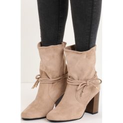 Beżowe Botki Stop Crying. Brązowe botki damskie lity Born2be, z okrągłym noskiem, na wysokim obcasie. Za 44,99 zł.