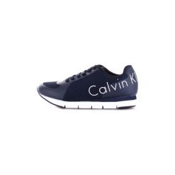 Buty Calvin Klein Jeans SE8526. Niebieskie trampki męskie Calvin Klein Jeans, bez wzorów, z jeansu, bez zapięcia. Za 424,31 zł.