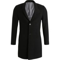 Viggo SEZ COAT Krótki płaszcz black. Czarne prochowce męskie Viggo, m, z elastanu. Za 629,00 zł.