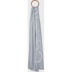 Calvin Klein - Szal. Różowe szaliki damskie Calvin Klein, bez wzorów, z wiskozy. Za 219,90 zł.