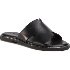 Klapki TAMARIS - 1-27135-24 Black 001. Czarne klapki damskie Tamaris, bez wzorów, ze skóry, bez obcasa, na obcasie. Za 169,00 zł.
