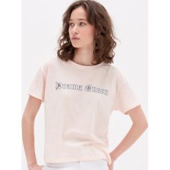 T-shirt z napisem - Różowy. Różowe t-shirty damskie House, xl, z napisami, bez kołnierzyka. W wyprzedaży za 10,99 zł.