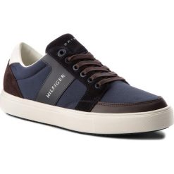 Sneakersy TOMMY HILFIGER - Lightweight Color Block Low Cut FM0FM01635 Midnight/Coffeebean 901. Niebieskie sneakersy męskie TOMMY HILFIGER, bez zapięcia. W wyprzedaży za 259,00 zł.