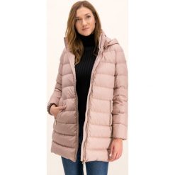 Kurtka puchowa Geox Adrya W9425U T2570 F8246. Różowe kurtki damskie Geox, bez wzorów, z poliesteru, bez kaptura. W wyprzedaży za 639,00 zł.