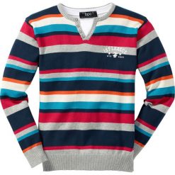 Sweter bonprix jasnoszary melanż w kolorowe paski. Szare swetry chłopięce marki bonprix, m, w kolorowe wzory, z podwójnym kołnierzykiem. Za 69,99 zł.