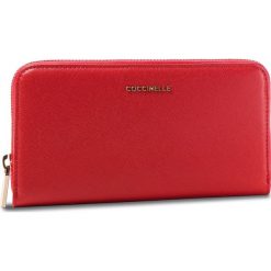 Duży Portfel Damski COCCINELLE - DW1 Metallic Saffiano E2 DW1 11 04 01 Coquelicot R09. Czerwone portfele damskie marki Coccinelle, bez wzorów, ze skóry. Za 599,90 zł.